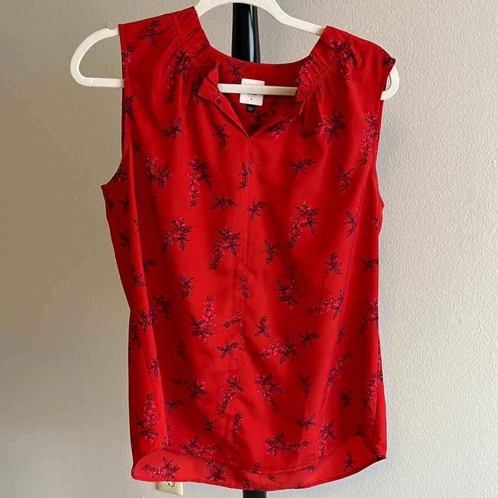 Cabi sleeves blouse, red/ purple. Polyester fabric